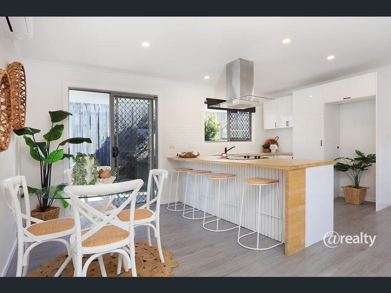 1/56 Nerang Broadbeach Road — photo 1 of 5