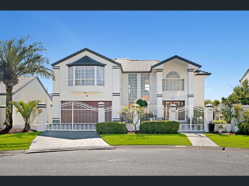 166 Sundance Way, Runaway Bay — photo 1 of 5