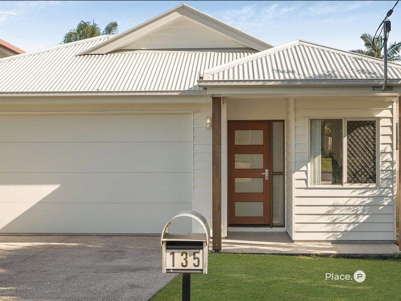 135 Scarborough Road, Redcliffe — photo 1 of 5