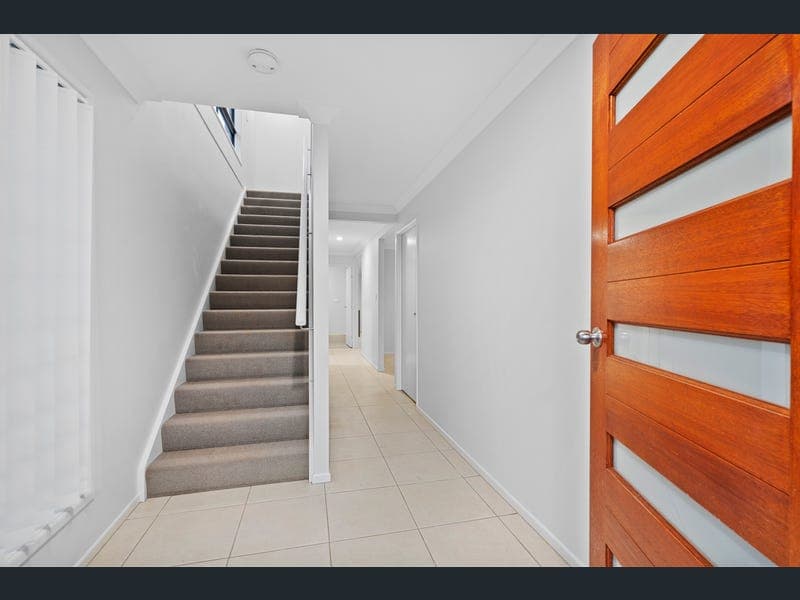 104 Point O'Halloran Road, Victoria Point — photo 1 of 5
