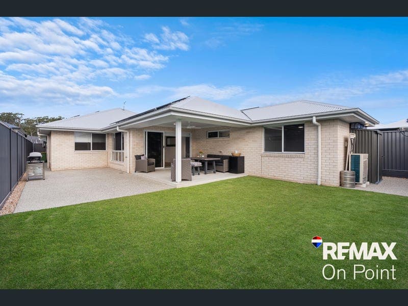 11 Silky Oak Terrace, Victoria Point — photo 1 of 5