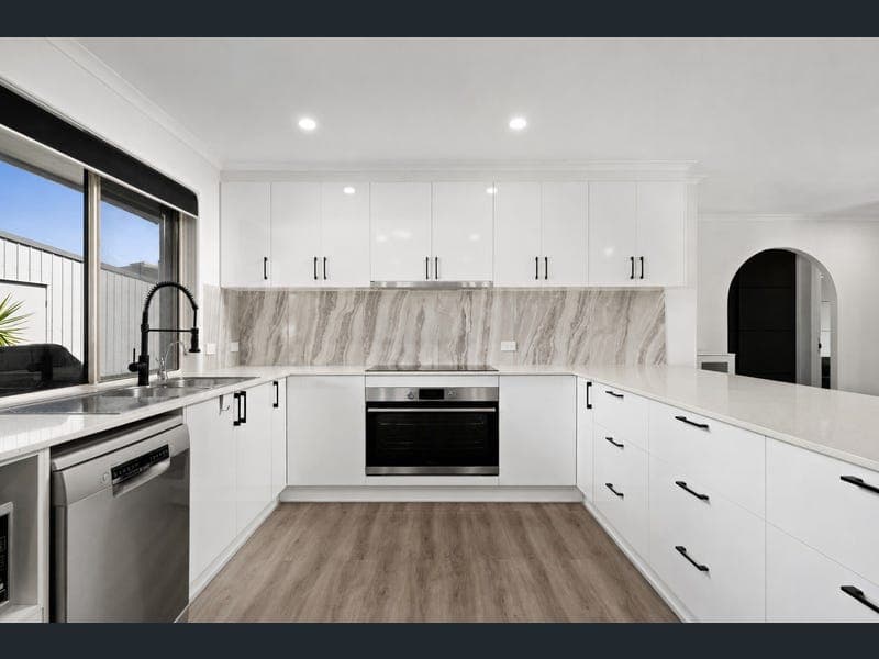 50 Normandy Crescent, Aroona — photo 1 of 5