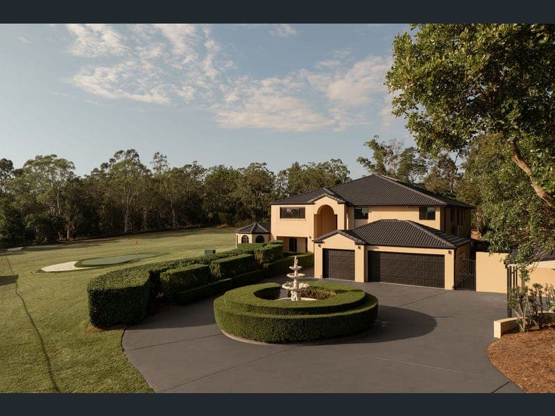 24 Lauren Place, Chandler — photo 1 of 5