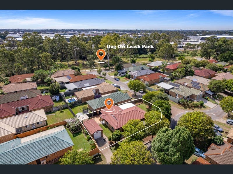 18 Turquoise Place, Wavell Heights — photo 1 of 5