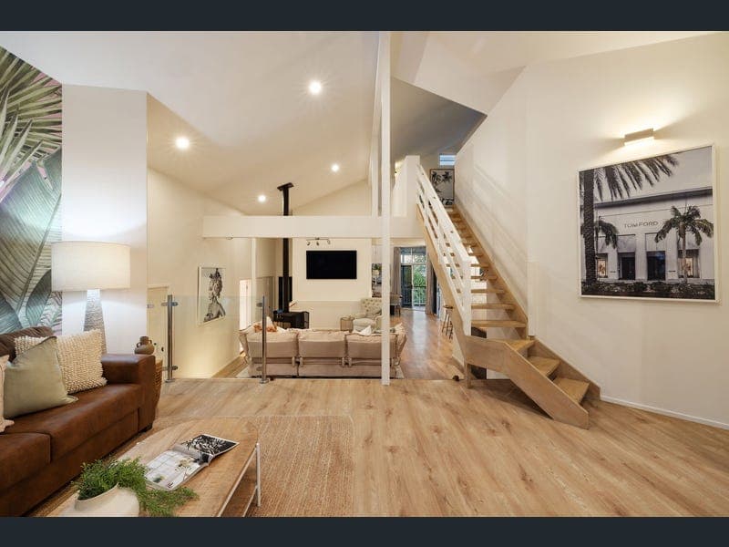 22 Amethyst Court, Carrara — photo 1 of 5