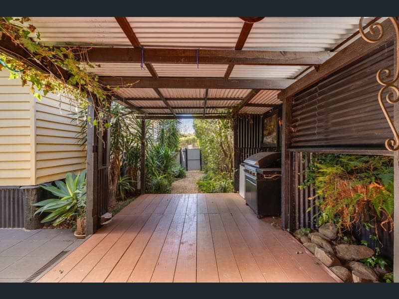 7 Kingston Street, Toowoomba City — photo 1 of 5