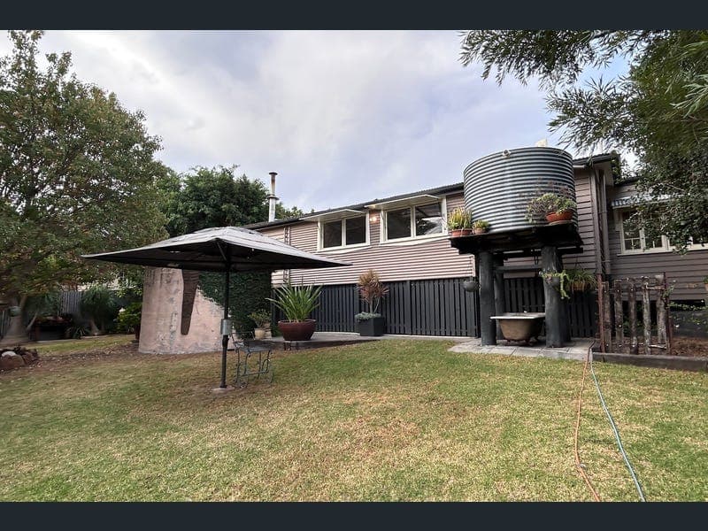 60 Wallace Street, Bell — photo 1 of 5