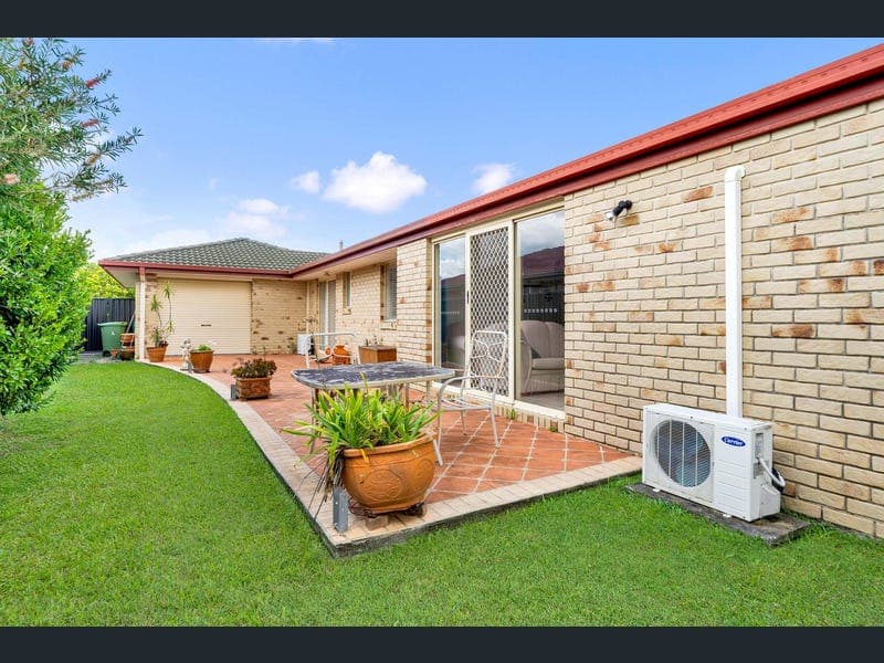 4 Silkwood Court, Warner — photo 1 of 5