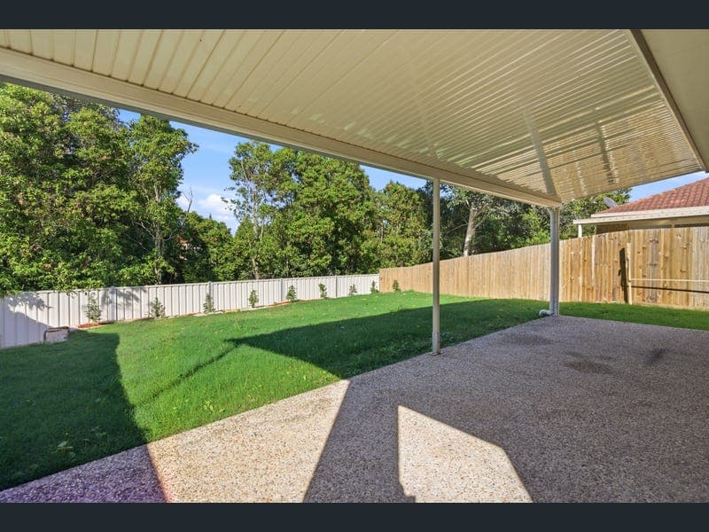 6 Berkshire Place, Springfield Lakes — photo 1 of 5