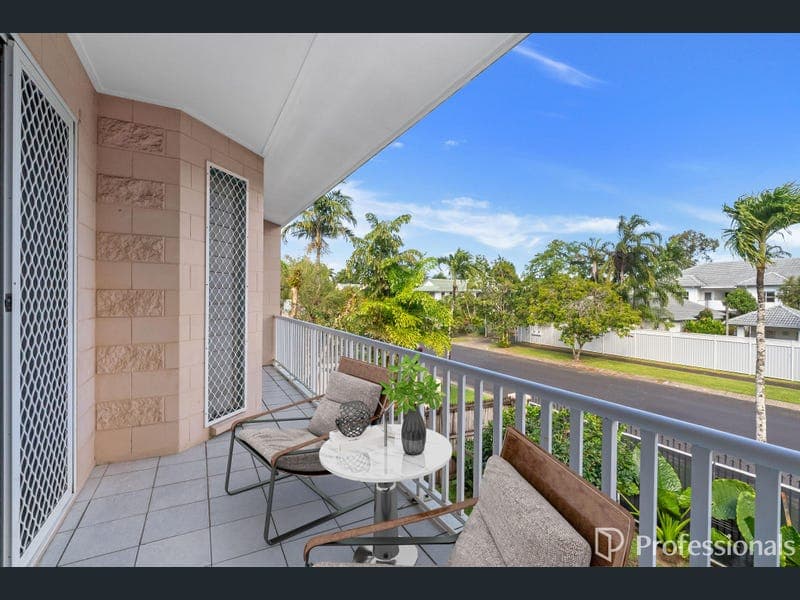 4/8 Springfield Crescent, Manoora — photo 1 of 5