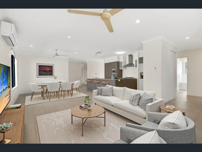 12 Sandridge Way, Smithfield — photo 1 of 5