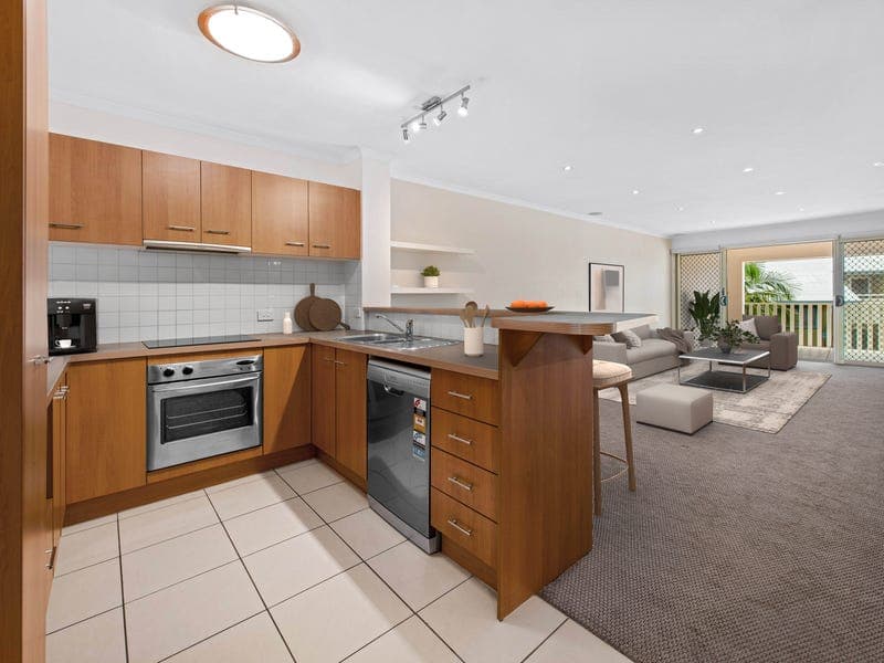 30/38 Vincent Street, Indooroopilly — photo 1 of 4