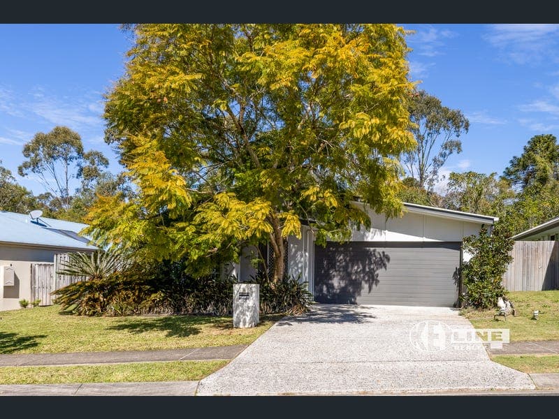 11 Presentation Boulevard, Nambour — photo 1 of 5