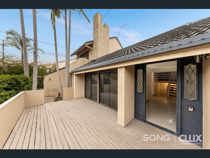 16 Arafura Street, Upper Mount Gravatt — photo 1 of 5