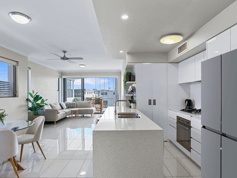 206/441 Hawthorne Road, Bulimba — photo 1 of 5