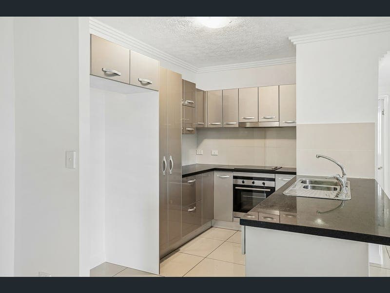 24/319 Angus Smith Drive, Douglas — photo 1 of 5