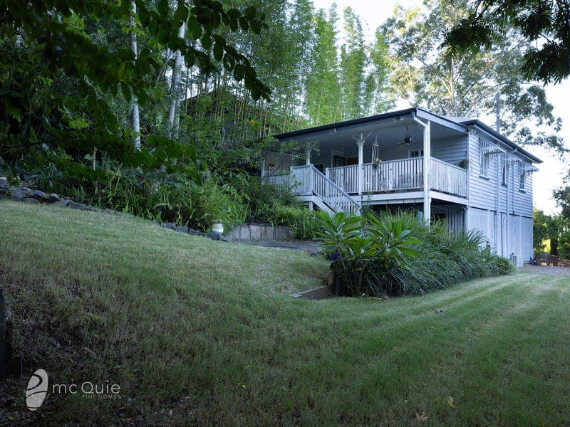 24 Outlook Crescent, Bardon — photo 1 of 5