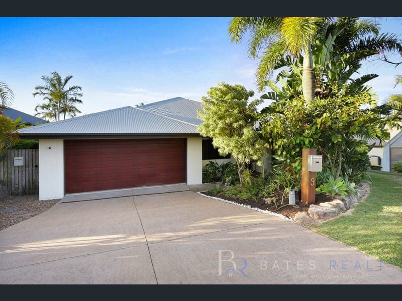 9 Parklink West Avenue, Wondunna — photo 1 of 5