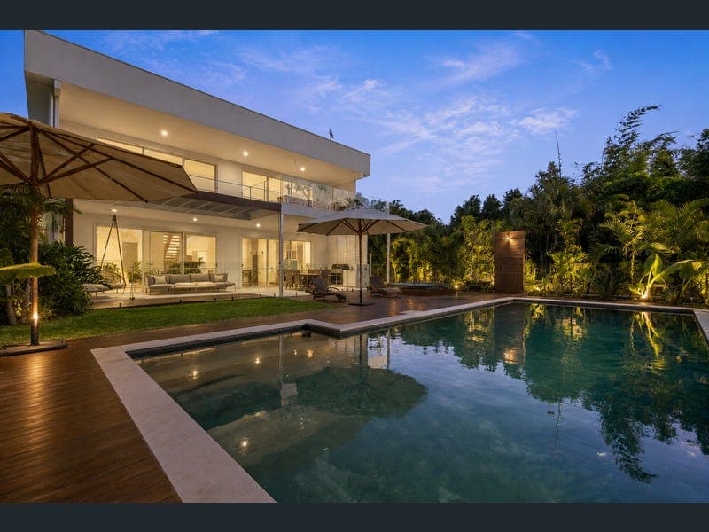 15 Ocean Park Drive, Dundowran Beach — photo 1 of 5