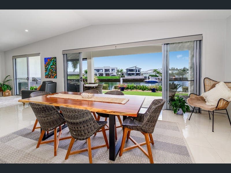 5 The Landing, Banksia Beach — photo 1 of 5