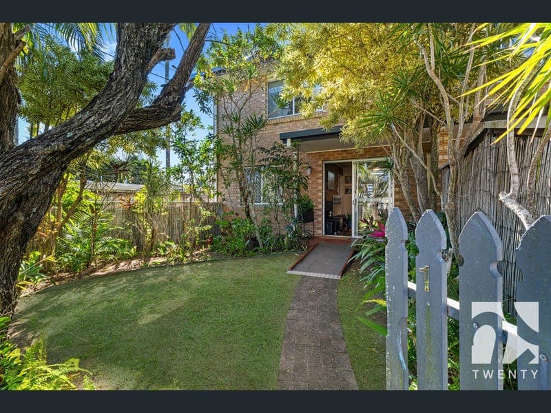 1/134 Broadwater Avenue, Maroochydore — photo 1 of 5