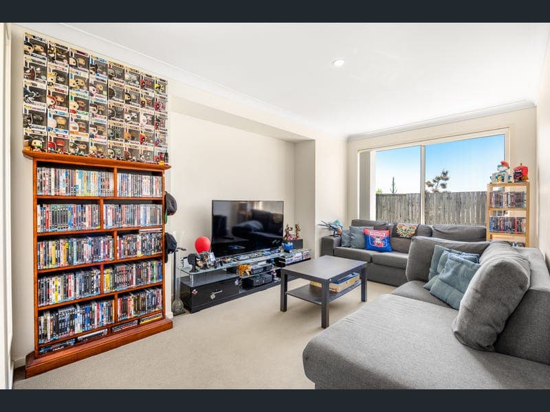 7 Waterhouse Drive, Willow Vale — photo 1 of 5
