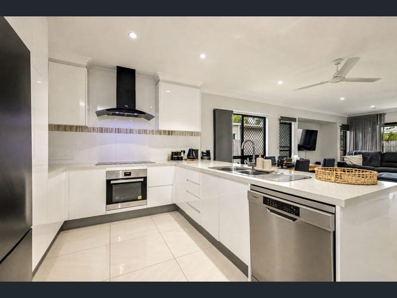 5 Homevale Entrance, Mount Peter — photo 1 of 5