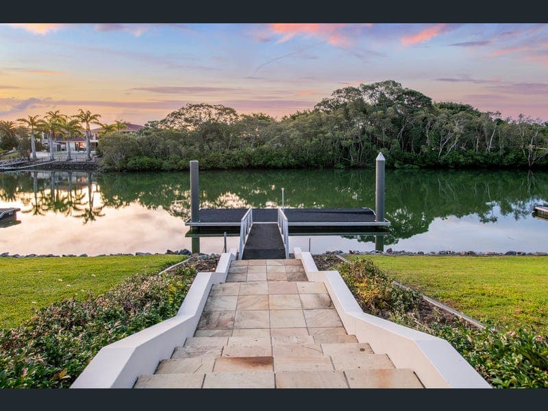 1129 Beechwood Drive, Hope Island — photo 1 of 5