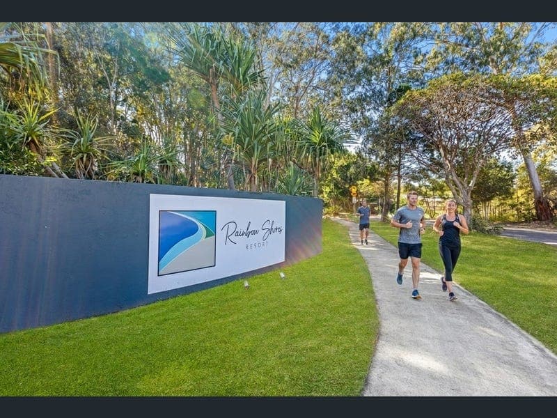 1/9 Rainbow Shores Drive, Rainbow Beach — photo 1 of 5
