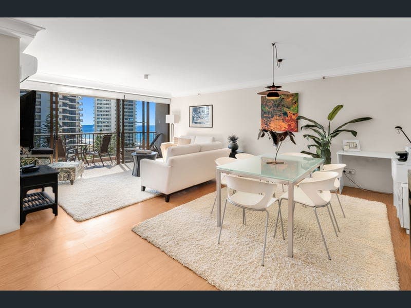 904/5 Enderley Avenue, Surfers Paradise — photo 1 of 5