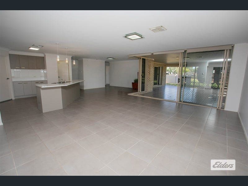 47 Sommerfeld Crescent, Chinchilla — photo 1 of 5