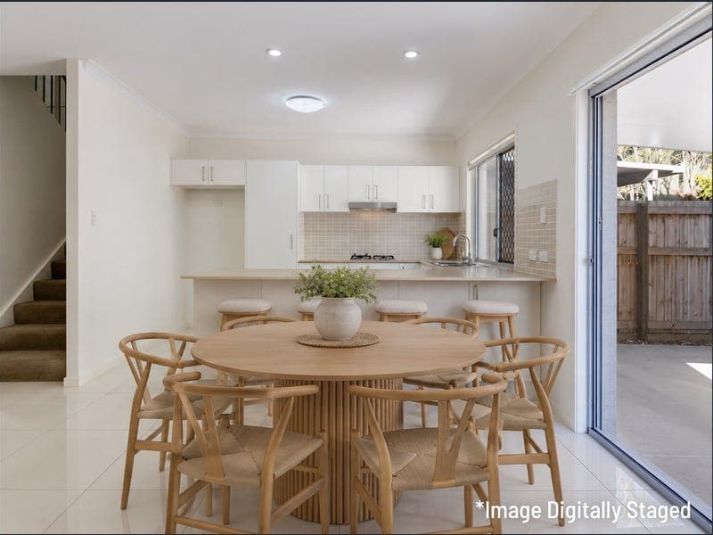 31/2 Photinia Crescent, Mountain Creek — photo 1 of 5