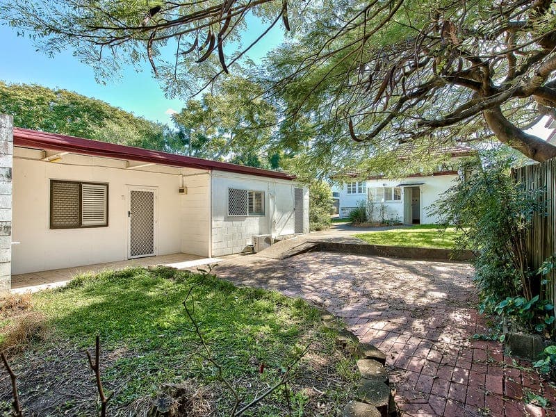 760 South Pine Road, Everton Park — photo 1 of 5