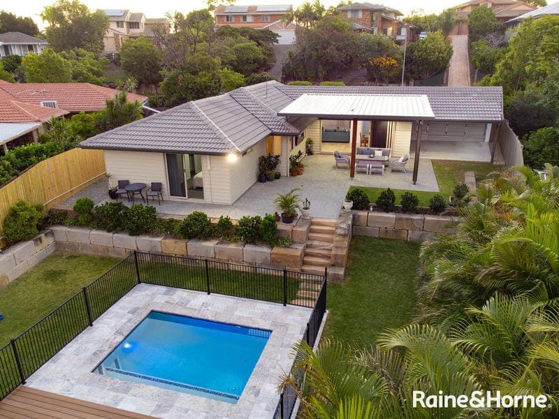 34 Cityview Road, Sinnamon Park — photo 1 of 5