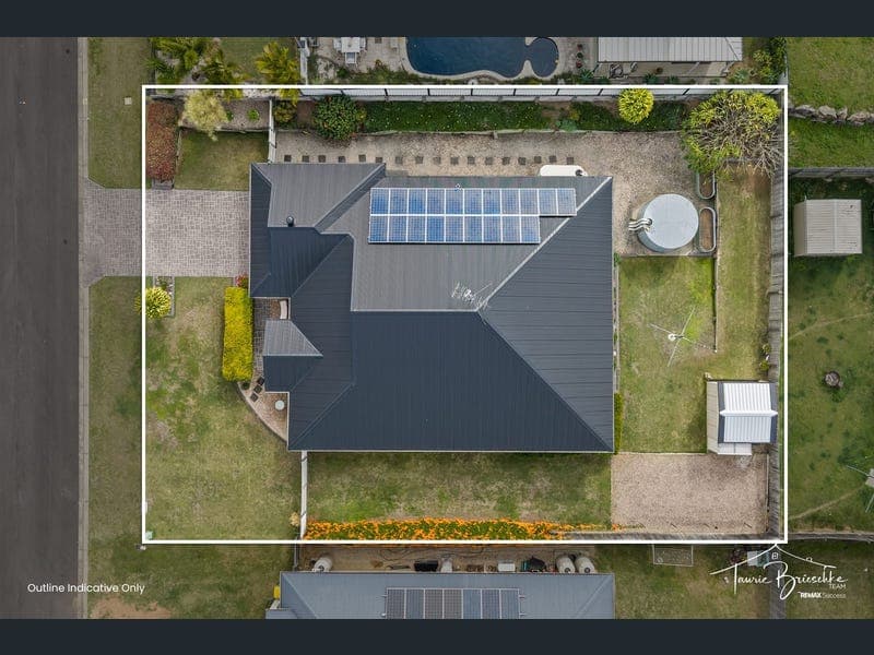 6 Andrews Drive, Gatton — photo 1 of 5