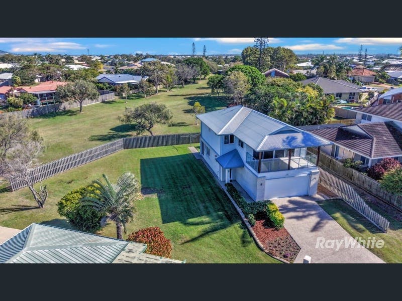 32 Oceanview Street, Bargara — photo 1 of 5