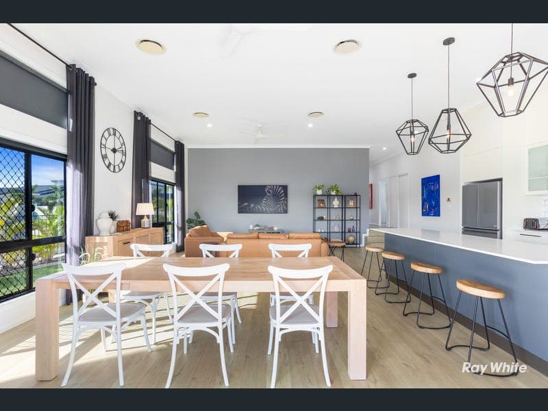 23 Shannons Drive, Lammermoor — photo 1 of 5