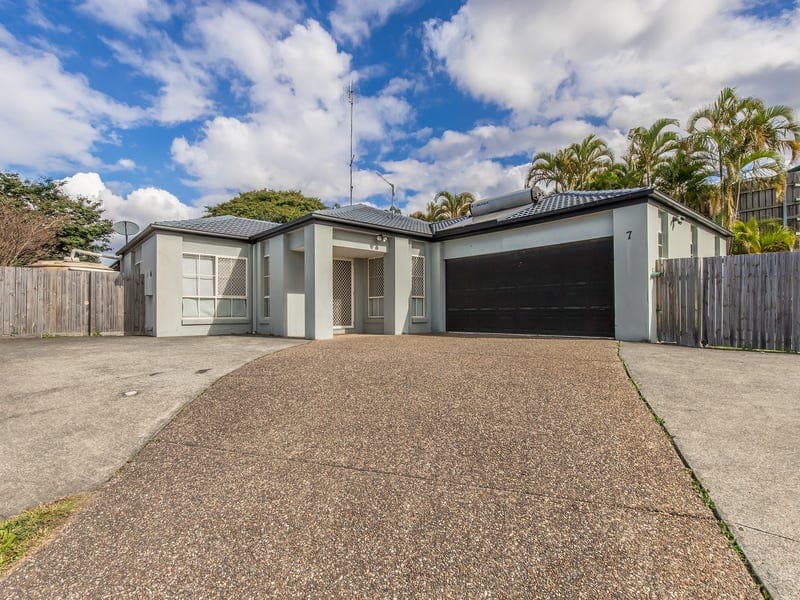 7 Prominent Crescent, Upper Coomera — photo 1 of 5