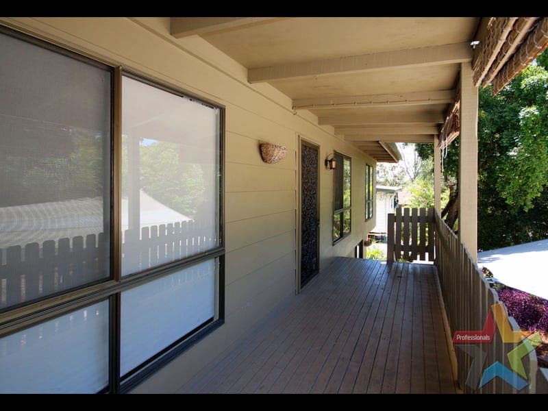 9 Cooneana Street, Bundamba — photo 1 of 5