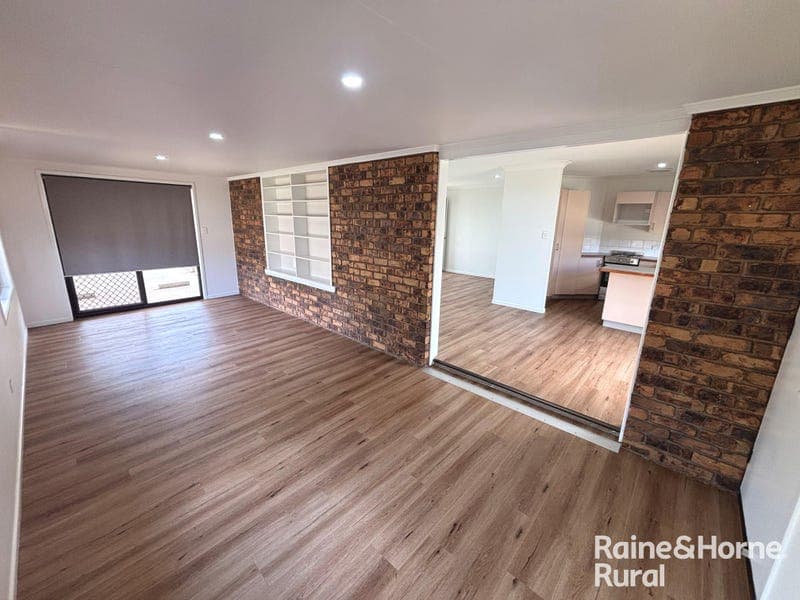 9 Anne court, Kingaroy — photo 1 of 5