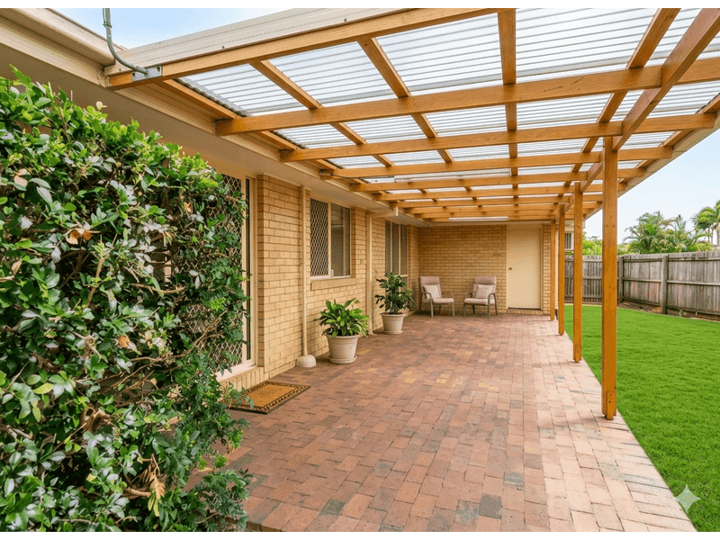 13 Bottlebrush Drive, Regents Park — photo 1 of 5
