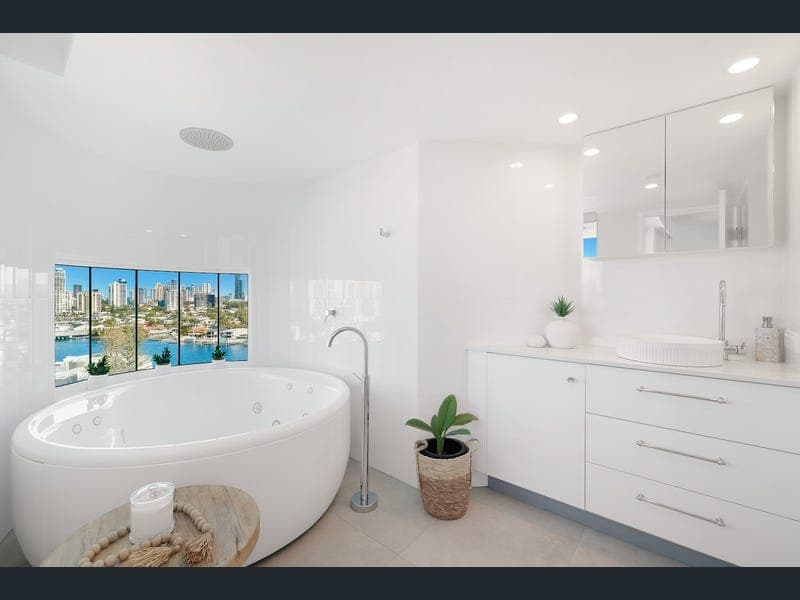 1402/7 Mallana Street, Surfers Paradise — photo 1 of 5