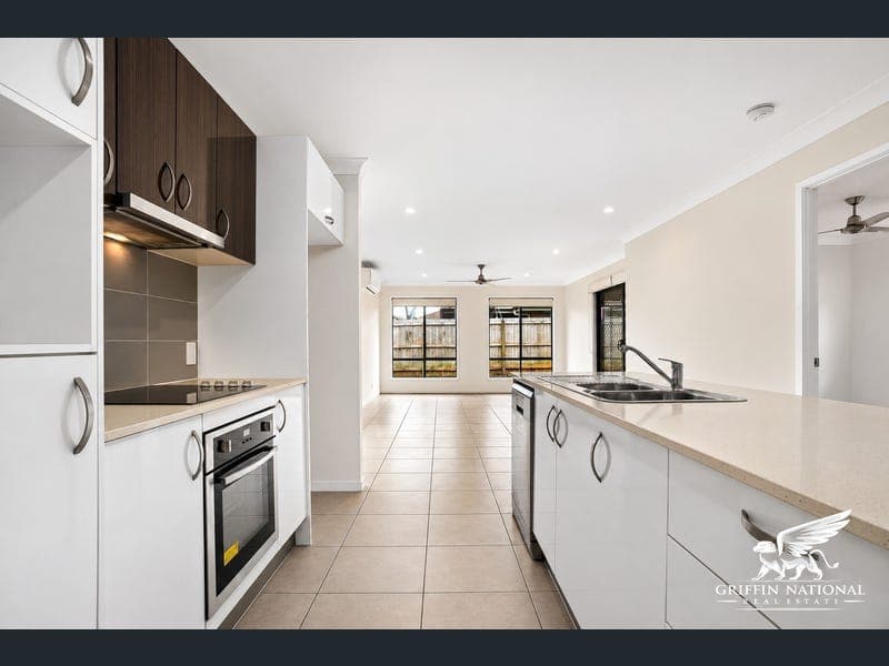 10 Whitehaven Street, Burpengary — photo 1 of 5