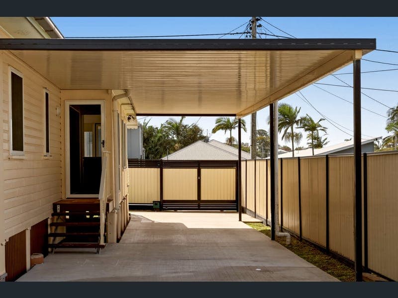 27 Keenan Street, Margate — photo 1 of 5