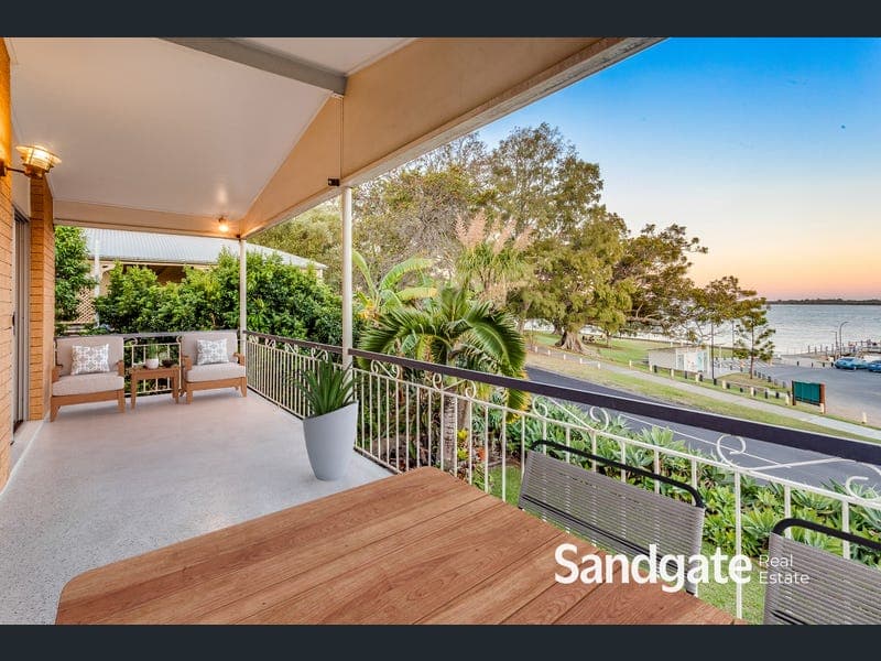 72 Allpass Parade, Shorncliffe — photo 1 of 5