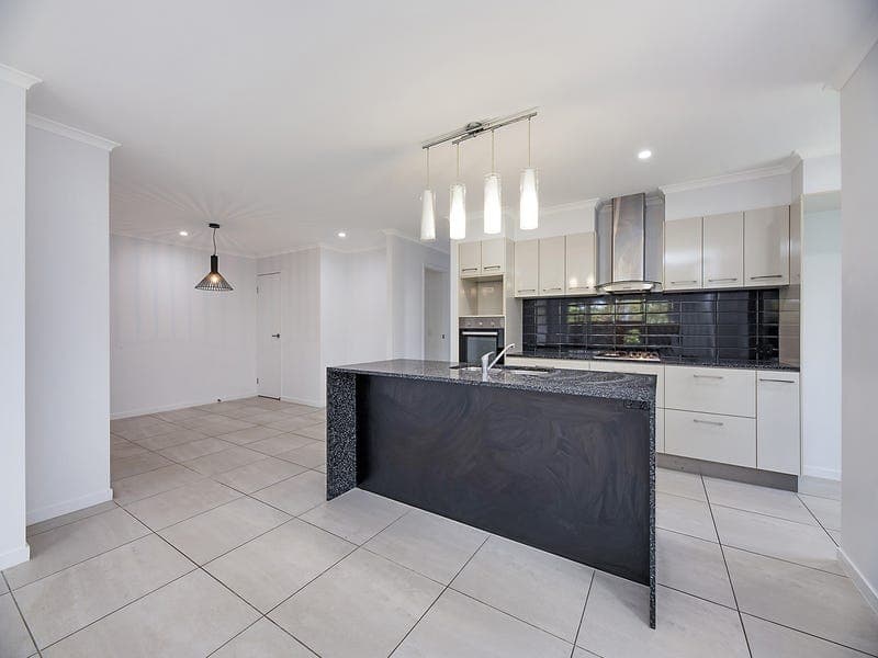 34 Curtis Street, Mountain Creek — photo 1 of 5