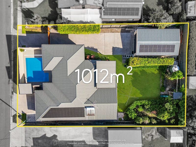 28 Blackthorn Crescent, Shailer Park — photo 1 of 5