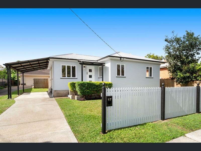 17 Strathaird Street, Darra — photo 1 of 5