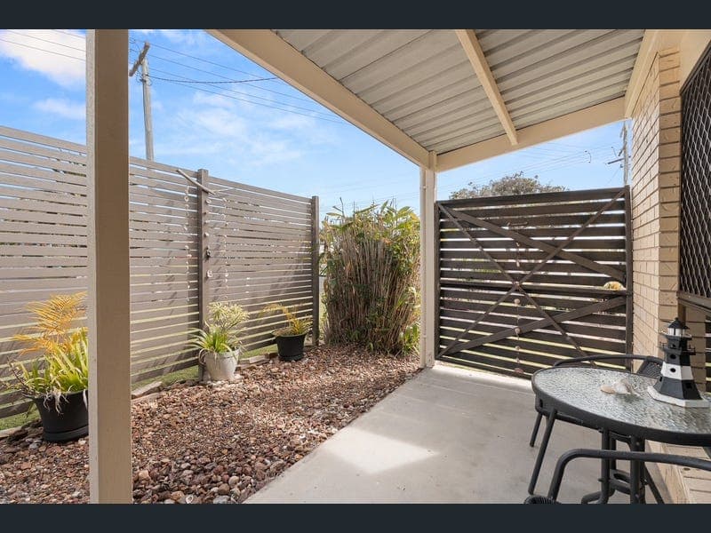 6 Heran Court, Urangan — photo 1 of 5