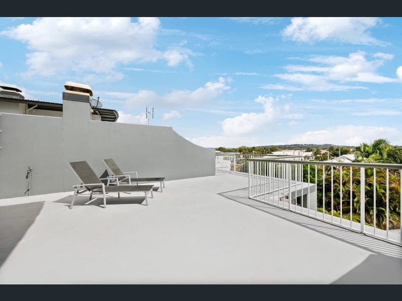 50 Burnett Street, Mooloolaba — photo 1 of 5